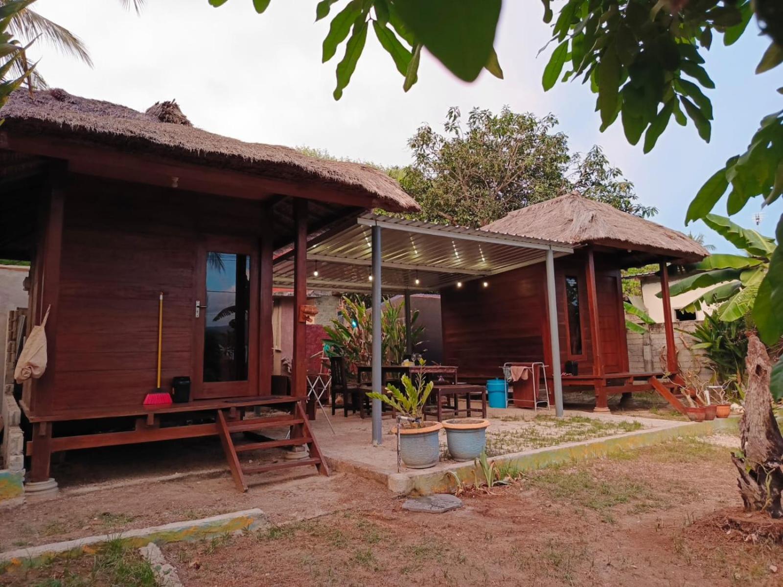 Yellow Coco Gili Gede Exterior photo