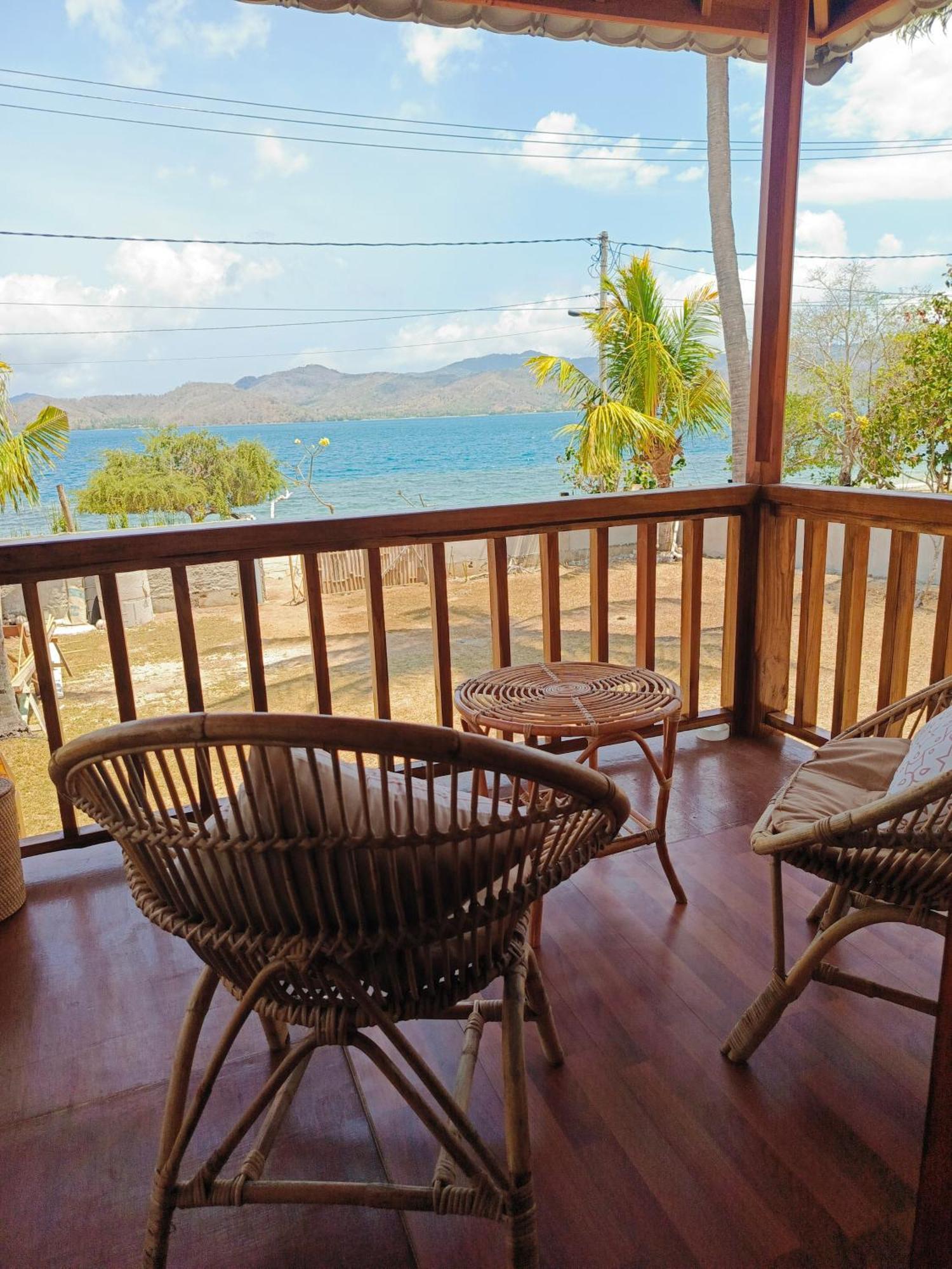 Yellow Coco Gili Gede Exterior photo