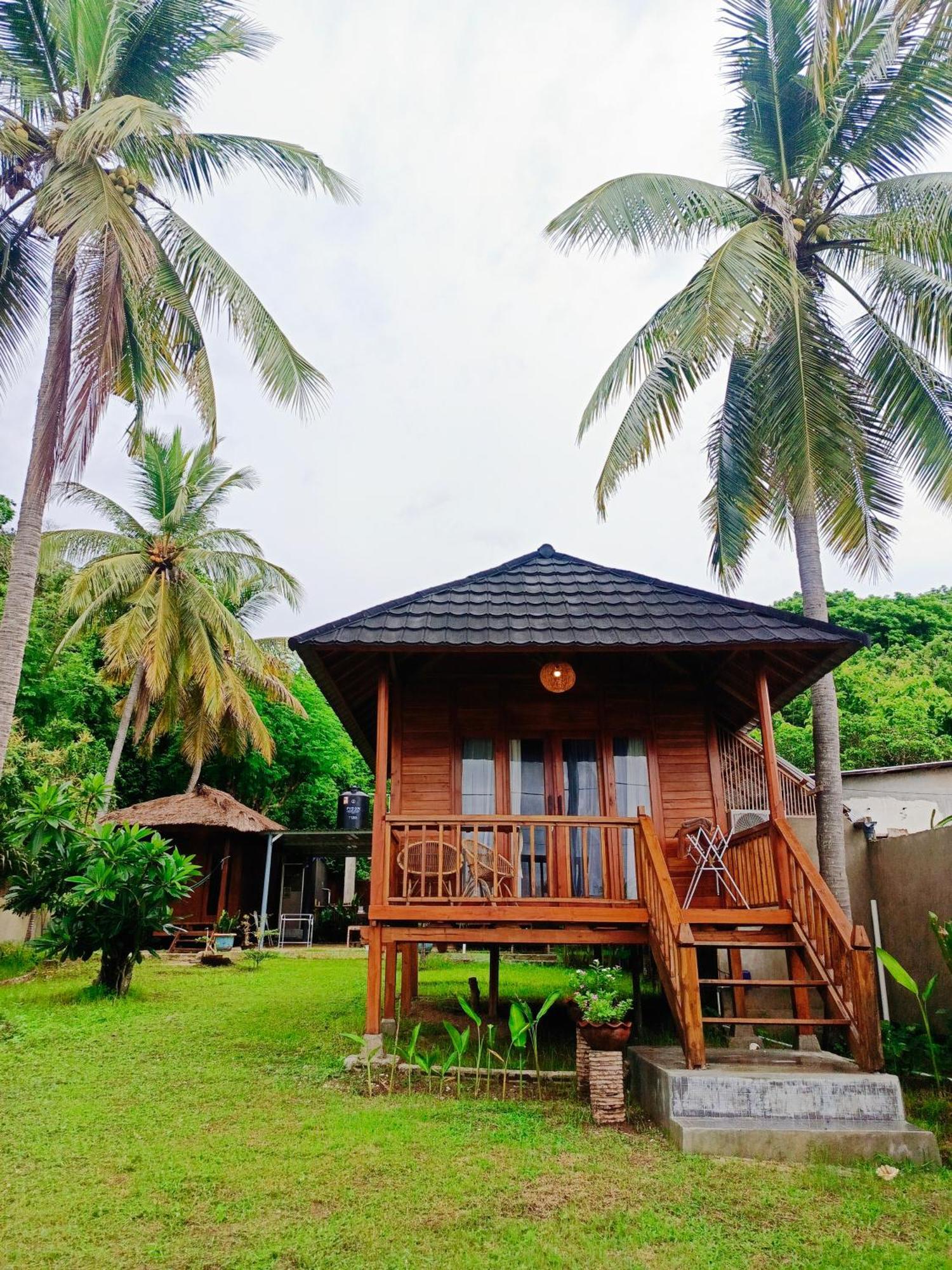 Yellow Coco Gili Gede Exterior photo