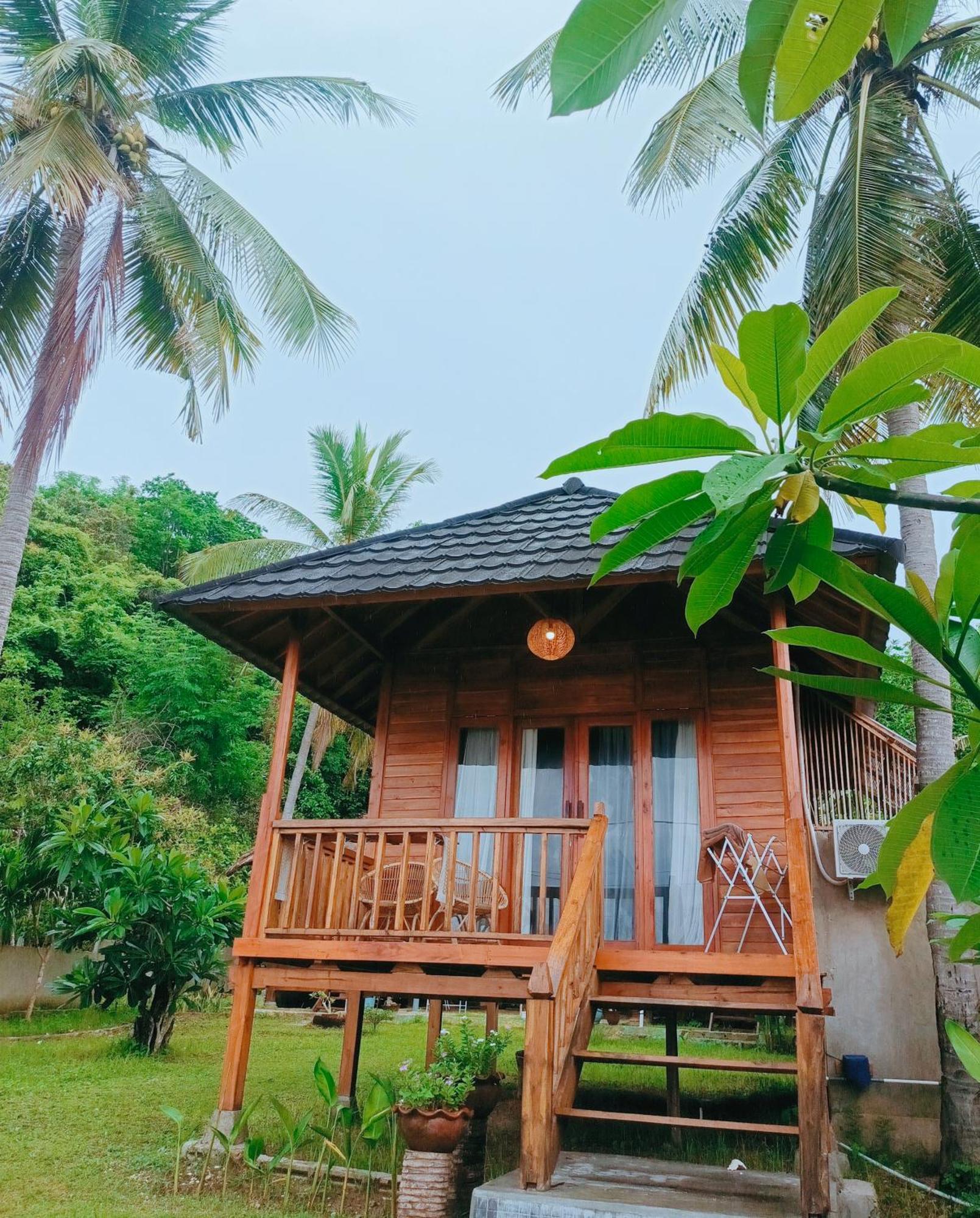 Yellow Coco Gili Gede Exterior photo